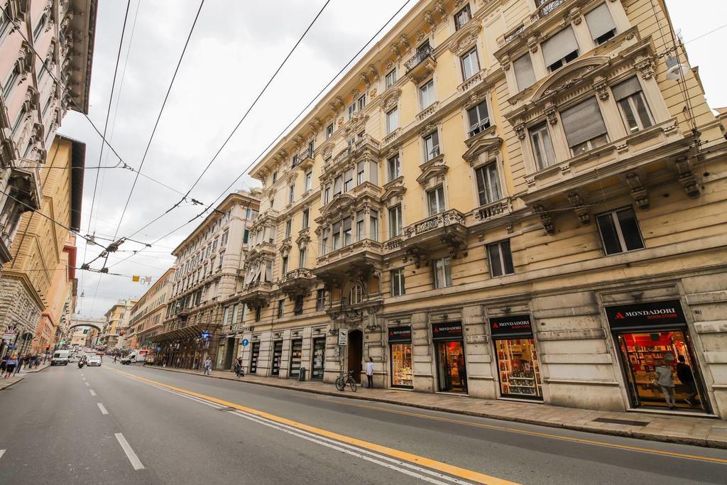 Altido Apt For 3 With Rooftop Balcony And Lovely Cityview Genua Zewnętrze zdjęcie