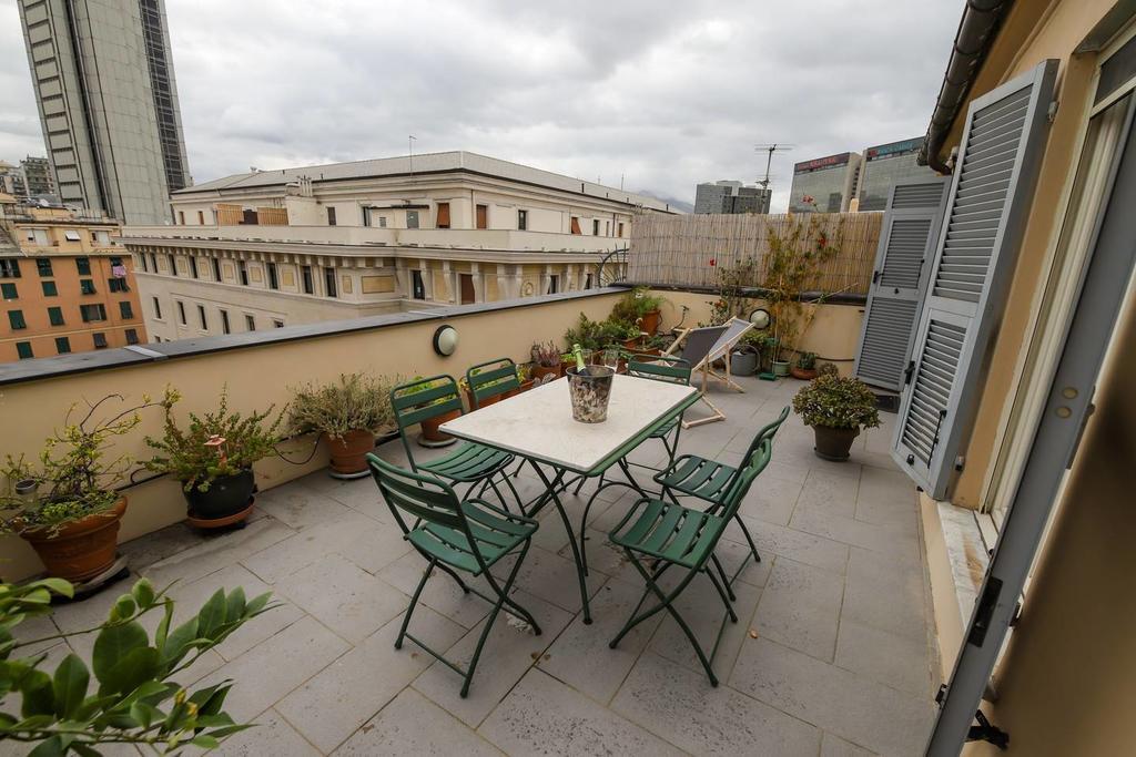 Altido Apt For 3 With Rooftop Balcony And Lovely Cityview Genua Zewnętrze zdjęcie
